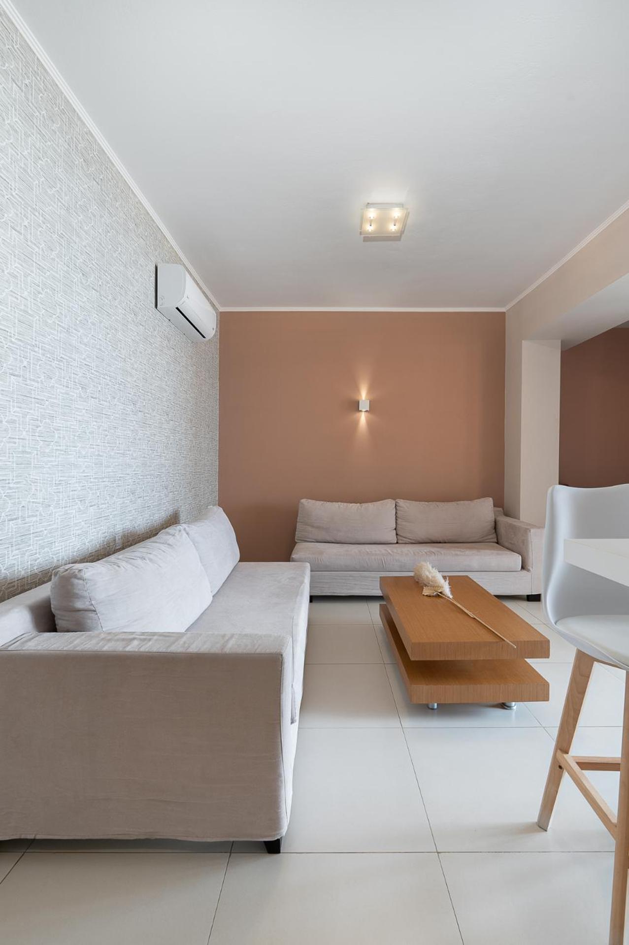 Kymothoe Elite Aparthotel