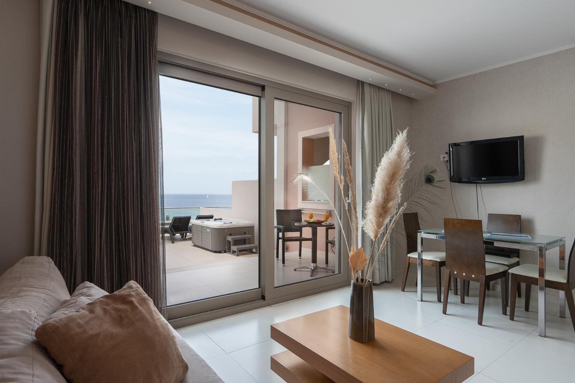 Kymothoe Elite Aparthotel 4*